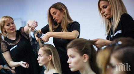 голи фризьорки радват мъжете москва