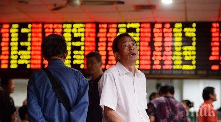 китайските индекси сринаха инвеститорите паника