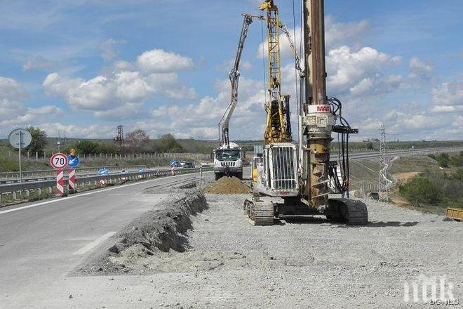 Извънредна проверка на строителството на пътен възел Шумен- Белокопитово
