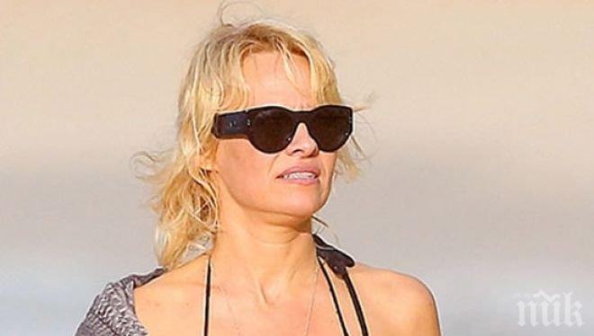 Памела Андерсън с отворено писмо до президента Владимир Путин