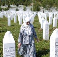 Вучич пристигна в Сребреница