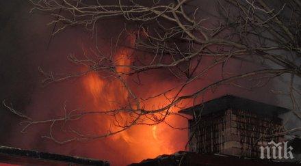 голям пожар завода кроношпан бургас служителите евакуирани