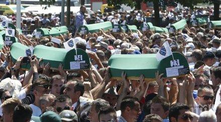 даниел митов отдаде почит жертвите сребреница