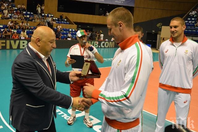 Красен Кралев награди волейболистите, спечелили сребърен медал в Баку