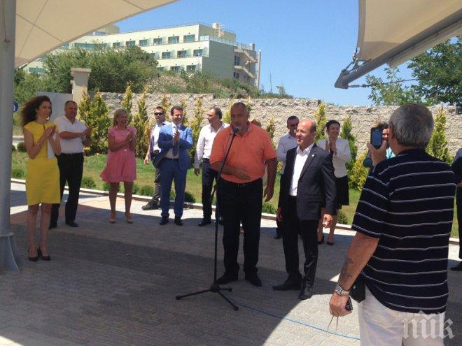 Бойко Борисов откри новоизградения северен подход към морския плаж „Северен централен” в град Приморско