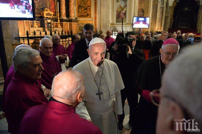 Безпрецедентен процес за педофилия във Ватикана