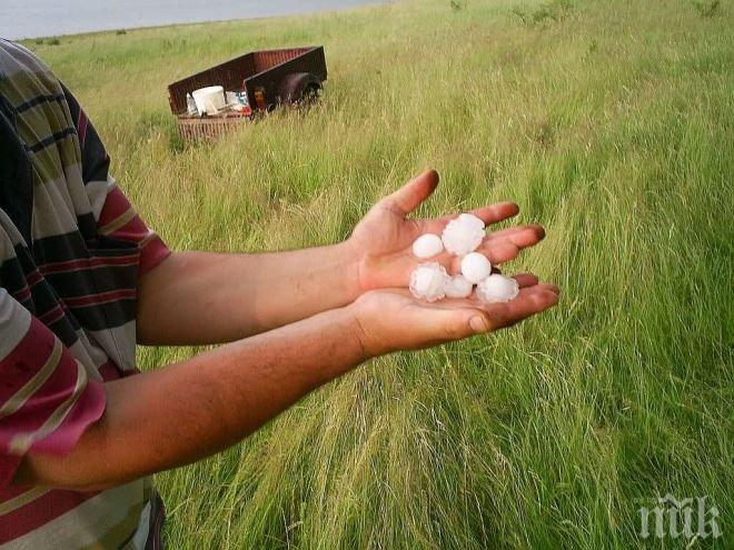 Градушка валя над час в Смолянско