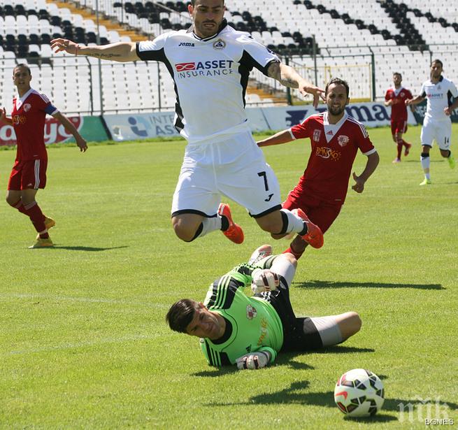 Славия представи отбор при нулево равенство с Банско