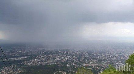 синоптици бан вторник става студено морето вали гърми