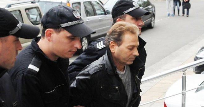 Харакирито, който уби трима, подпалвайки къща, бе осъден на 12 години затвор