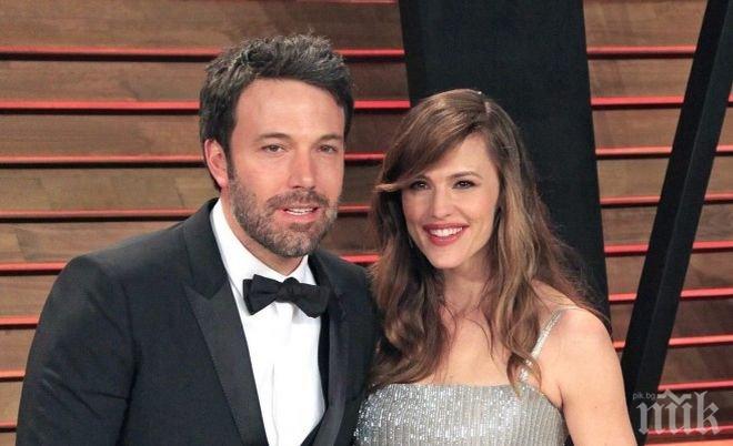 Бен Афлек е в депресия, иска да се върне при съпругата си