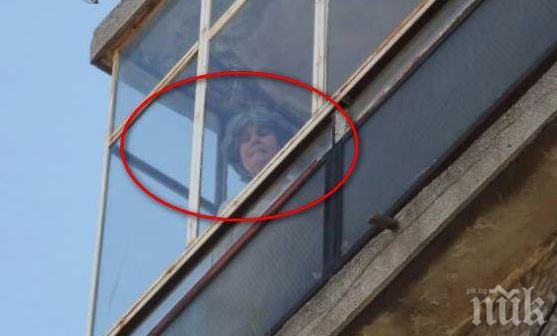 Жена хвърля столове и чинии по хора от терасата си в Бургас, полицията безсилна (снимки)