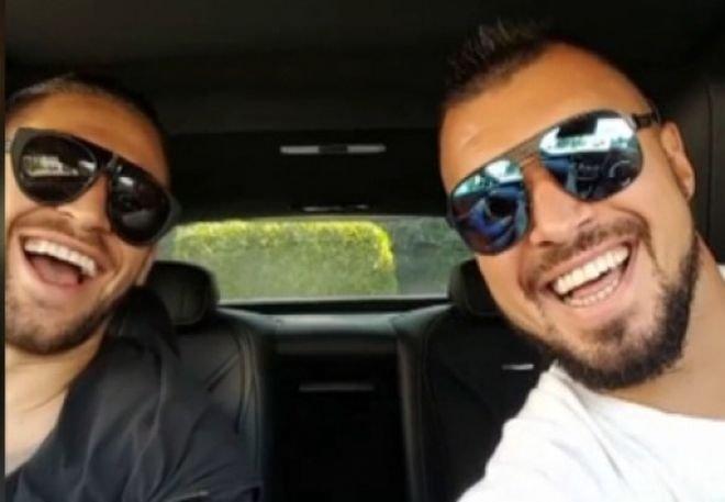 Божинов и Бандаловски се забавляват с хит на Ивана (видео)