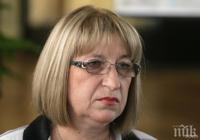 Цачева награди математици - медалисти на международен турнир