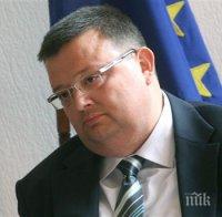 Сотир Цацаров: Кои са угодните на Радан Кънев медии? Може би тези, които ги издава Прокопиев? Няма да си подам оставката