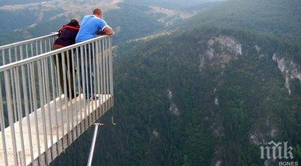 адреналин минеш стъклен мост 400 височина