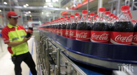 coca cola махна етикетите послание света