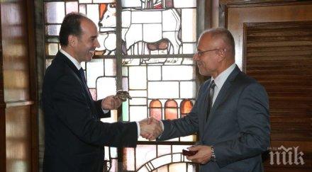 искров сдаде поста новият шеф бнб димитър радев встъпи длъжност снимки