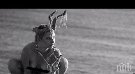 гръцка моделка лъсна гола клип българин видео