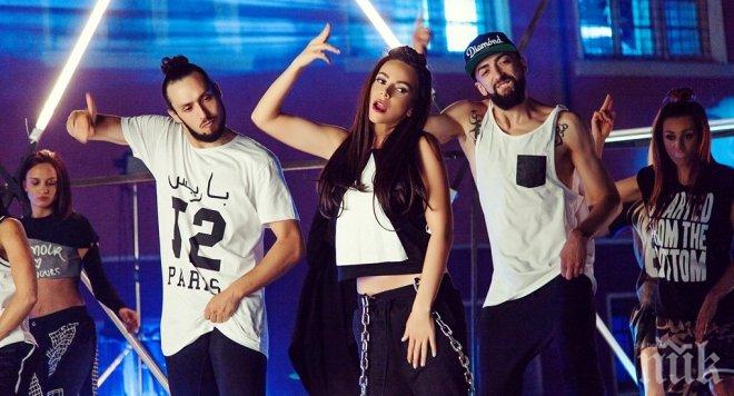 Изненада! Алисия с хип-хоп парче (видео) 