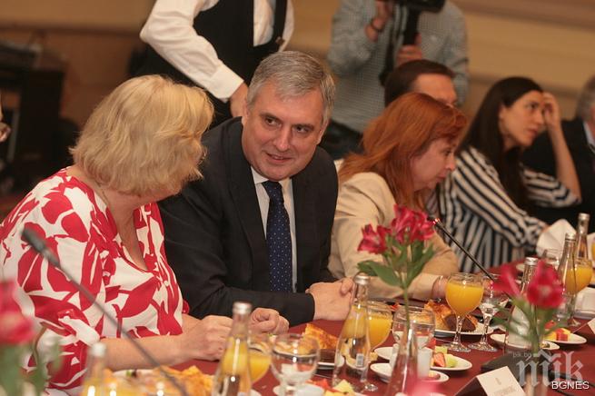 Калфин: Прекъсването на пенсионната реформа няма да е добър знак към ЕС