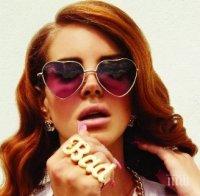 Лана Дел Рей се изкачи в класациите с нова песен