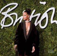 Риана стана творчески директор на марка чорапи