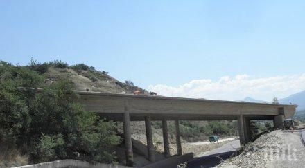 забавиха два часа пуска струма гкпп кулата