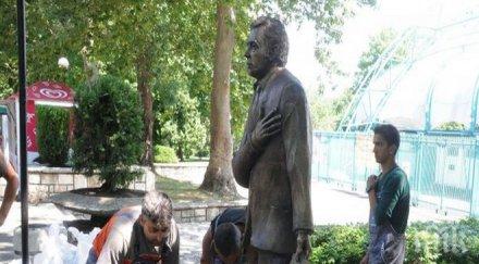 монтираха паметник георги калоянчев бургас