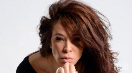 горещо маги желязкова показа супер тяло снимка