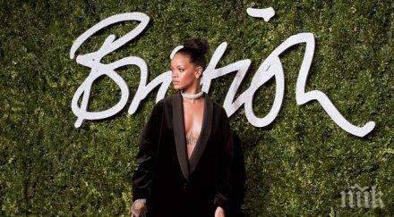 риана стана творчески директор марка чорапи