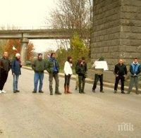 Търсят 10 тона брашно за бежанците
