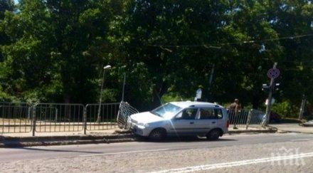 автомобил катастрофира трамвайна спирка столичния квартал княжево