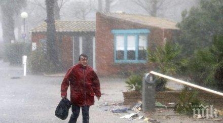 000 деца скаути бяха евакуирани заради буря франция