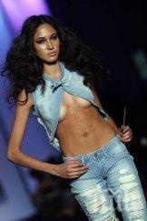 американски хотел предлага дънки румсървиса