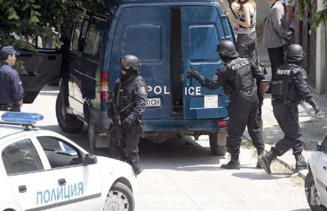 Антимафиоти щурмуваха кафе в Сандански!