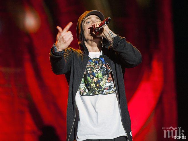 Еминем избягва интернет, за да не се вбесява