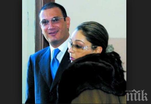 ЕКСКЛУЗИВНО! Вдовицата на Доктора купи яхтено пристанище на гръцки остров