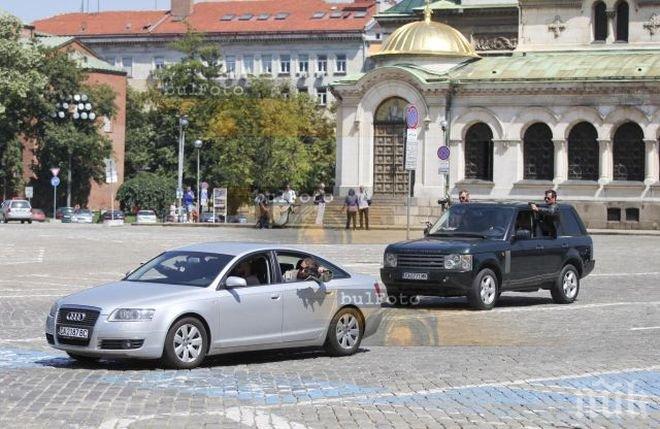 Бесен екшън в центъра на София! Бандити стреляха зад парламента, стреснаха столичани