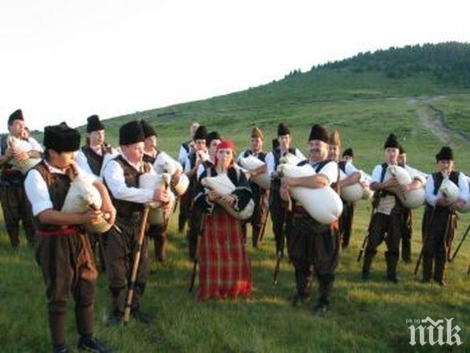 Плевнелиев:  Роженският събор е символ на обединение