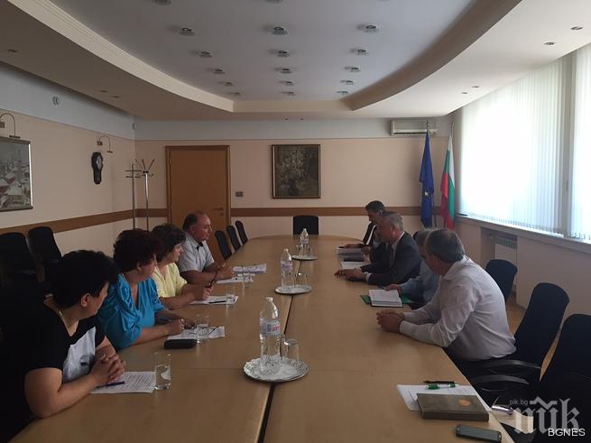 Лукарски: Условията на труд във ВМЗ-Сопот ще се подобрят