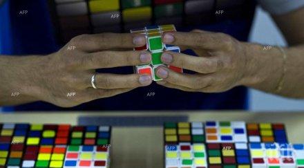 австралийски тийнейджър спечели пореден път световното първенство нареждане куба рубик