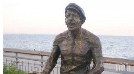 изгавриха статуята пандира бургас снимки