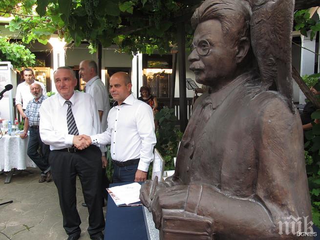 Русе почита Елиас Канети с паметник 