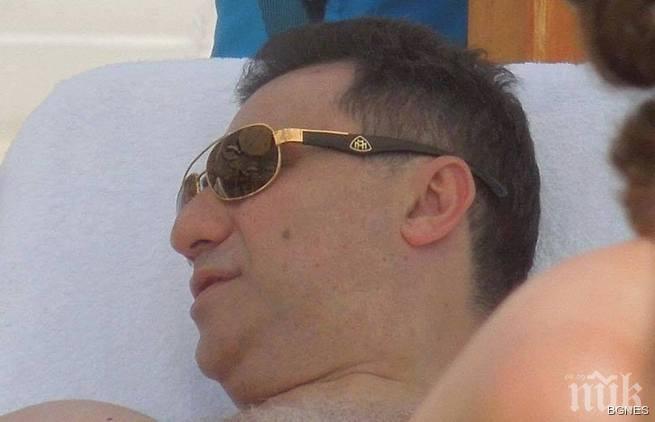Скандал! Слънчевите очила на Груевски взривиха Македония