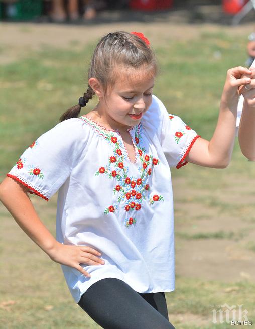 Фолклорен събор Сборяново край Исперих