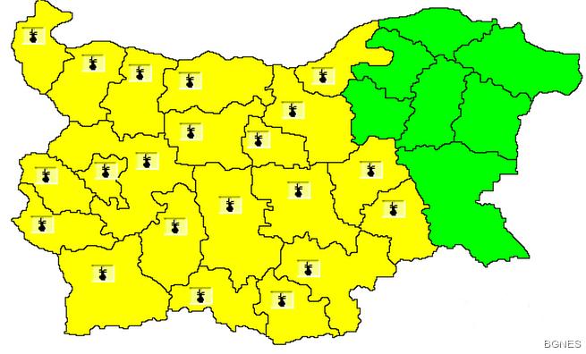 Жълт код за опасни горещини в половин България