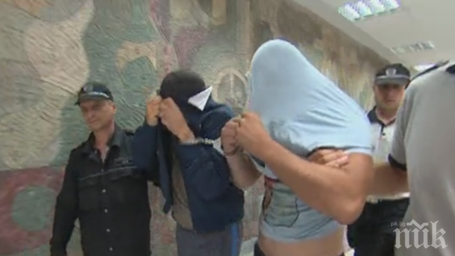 Двама полицаи зад решетките! Рекетирали бизнесмен за пари, а после се заканили: Ще стане лошо, ще стане страшно!