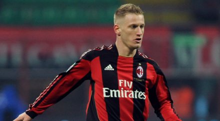 зенит привлича национален бранител малан