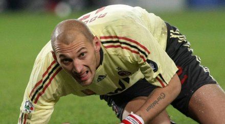 кристиан абиати чака нов договор милан